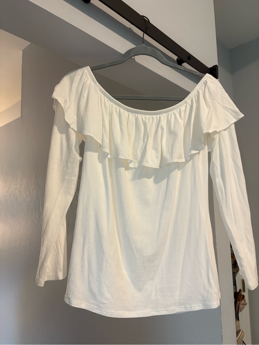 Lilly Pulitzer White Off-Shoulder Ruffle Long Sleeve Top